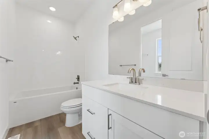 Bath 2nd floor