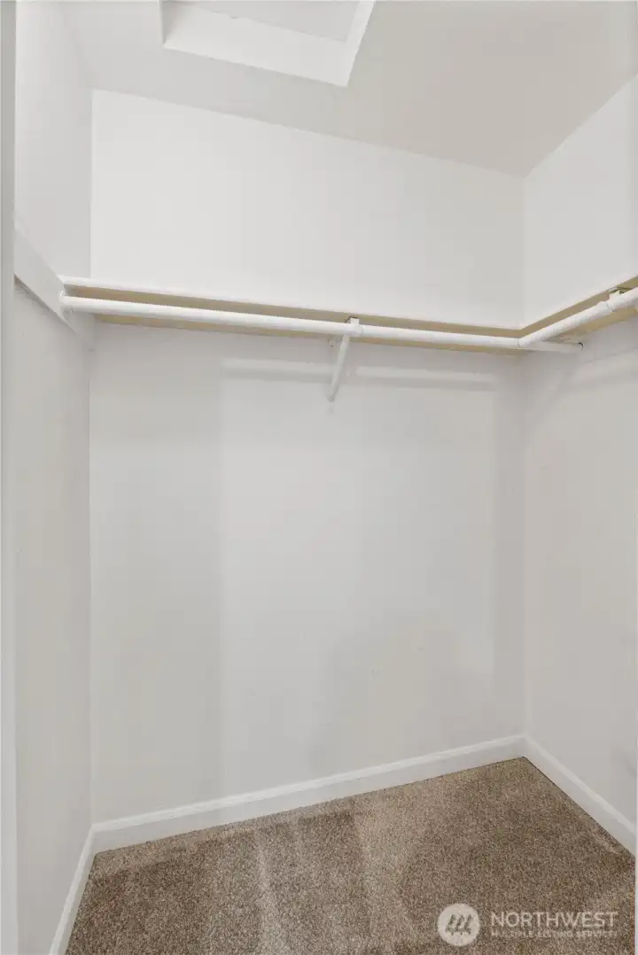 Large closests
