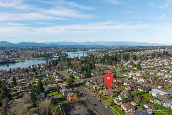 Port Washington Narrows, Warren Ave Bridge and Manette Bridge all very close.
