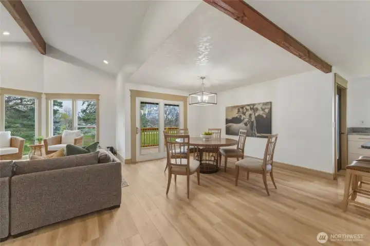 Great Room with Vast views of large front yard and Mountain Views