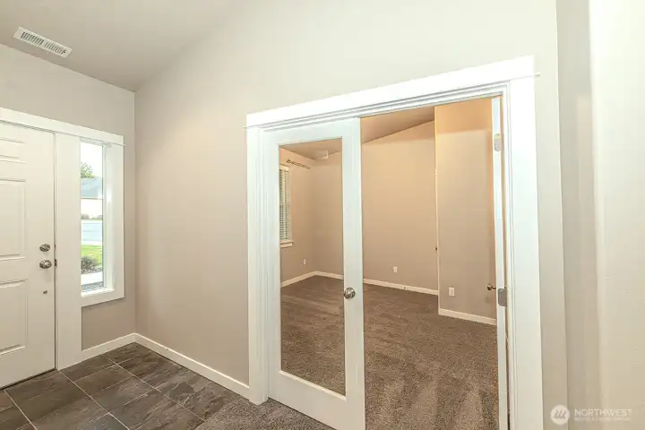 Bedroom or great office