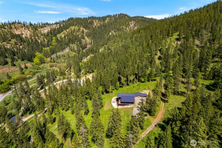 10 private acres, minutes to Downtown Leavenworth
