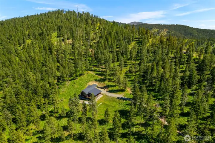 10 private acres, minutes to Downtown Leavenworth