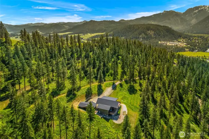 10 private acres, minutes to Downtown Leavenworth