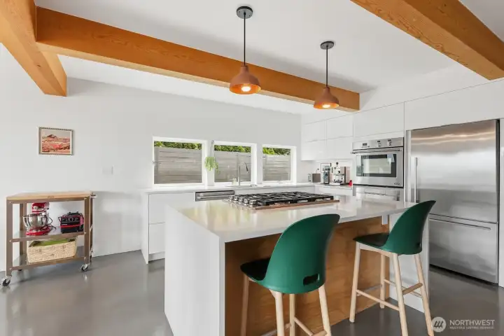 This kitchen is a delight to cook in - and there's plenty of room for multiple chefs!