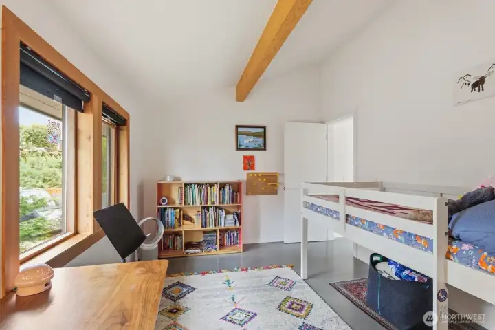 Third upstairs bedroom - bright and cheery!
