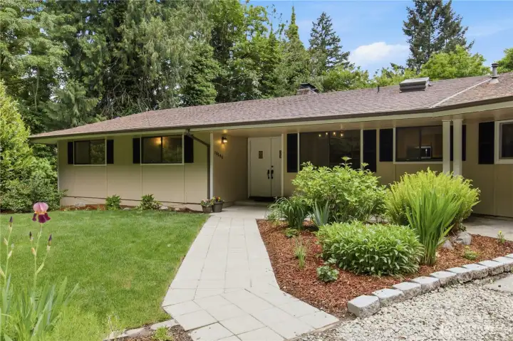 Lovely landscaped front yard and pavers path leading you to your new home. Relax on the front patio and enjoy the sunshine. Freshly painted inside and out. Lovely landscaped front yard and pavers path leading you to your new home. Relax on the front patio and enjoy the sunshine. Freshly painted inside and out.