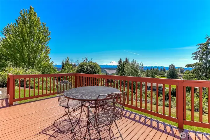 Deck overlooking Mt. Rainier & Cascade Foothills