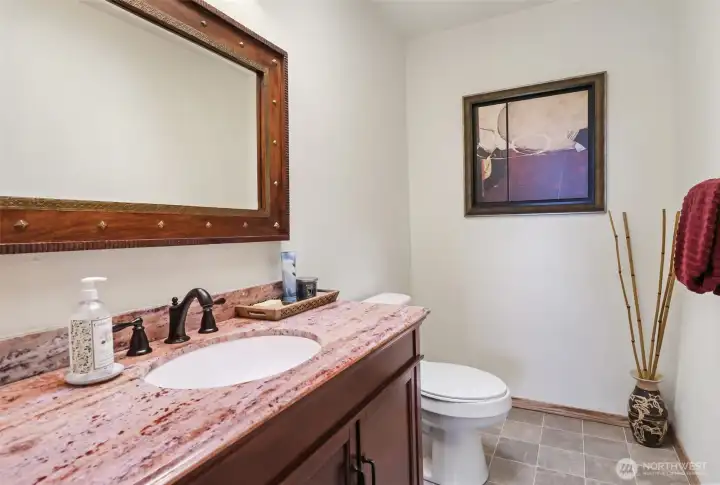 1/2 Bathroom
