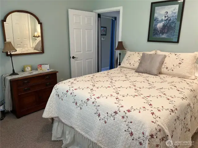1st guest bedroom.