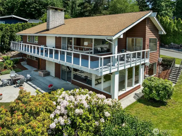 Wrap-around deck.
