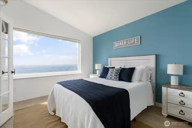 Large Primary with space for a king size bed