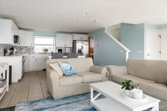 Living room flows into the kitchen and eating table