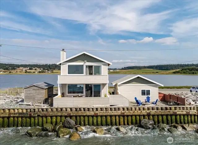 Lots of room to have plenty of beach toys, check out the huge garage!