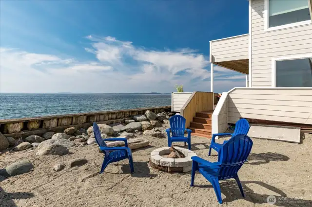 Easy access to your private sandy beach off the deck.