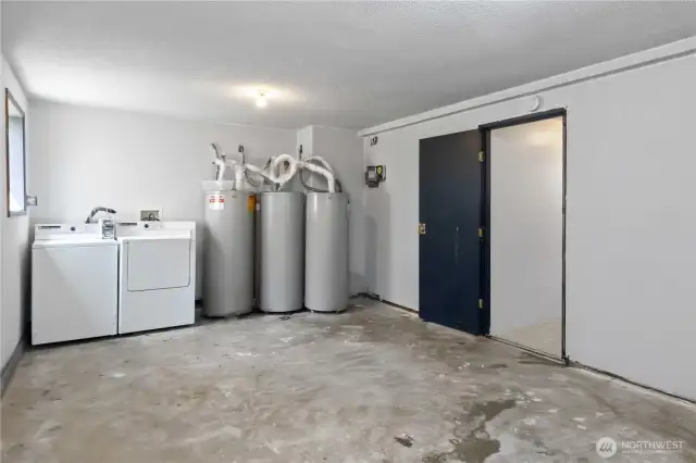 Laundry Room~ Extra Income Possibility