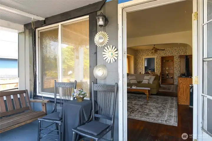 Welcome to modern comfort with timeless charm!