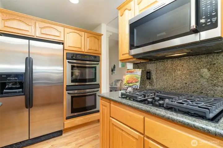 Appliances are only three years old. The Double Oven is perfect for the chef in the home.