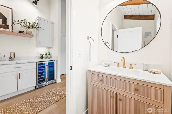 Powered room open to wine bar
