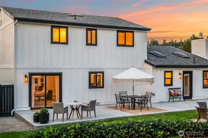 Oversized entertainment patio