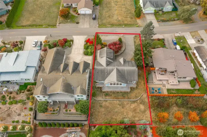 Very spacious lot!