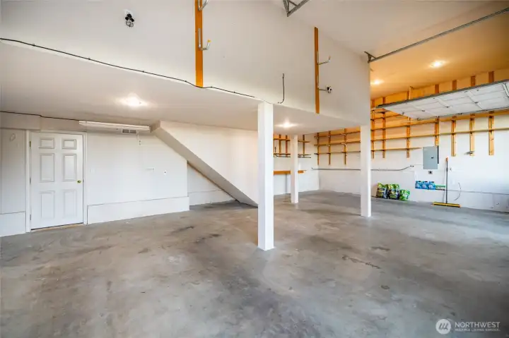 3Bay Garage with Storage