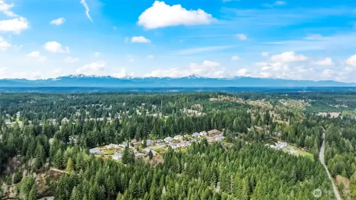 Allyn's setting on the Case Inlet is just down HWY 3 for easy access to Mason and Kitsap County