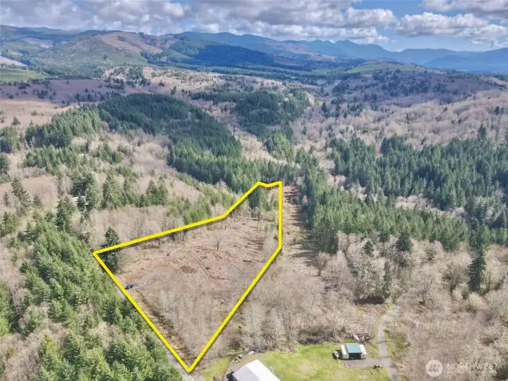 Overhead view with approximate boundaries in yellow.