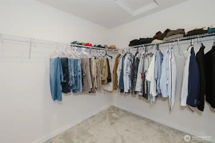 walk-in closet