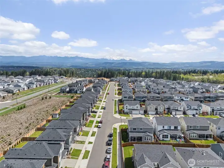 Glacier Pointe neighborhood