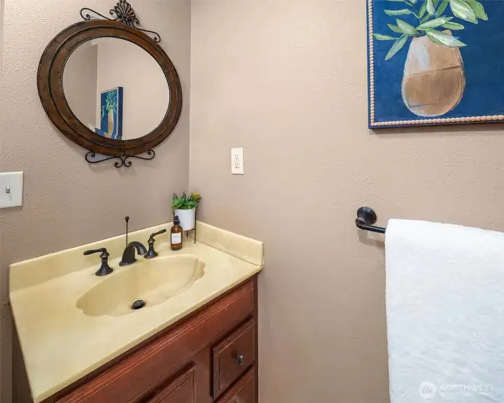 Main level 3/4 Bath~