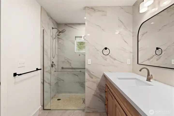 3/4 bath with walk-in shower