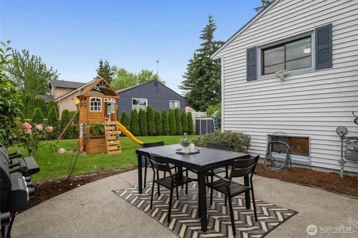 Huge, fully-fenced corner yard makes for a perfect hangout on summer days!