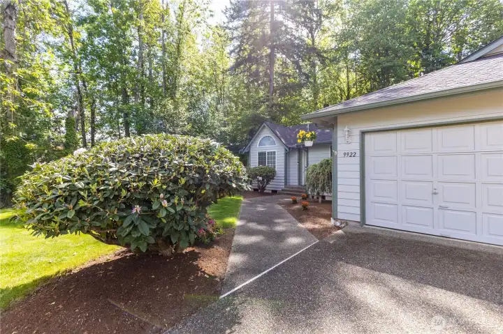 2 car garage-9922