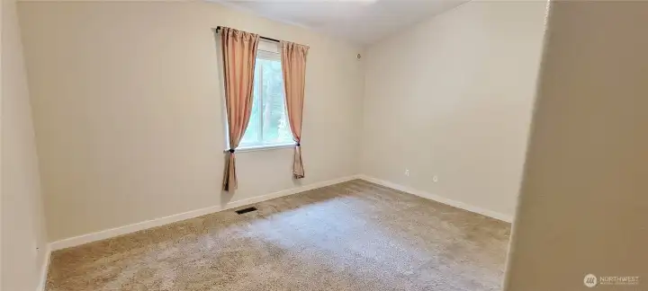 upstairs bedroom 2