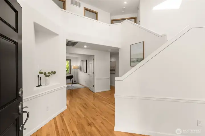 2 story foyer entrance