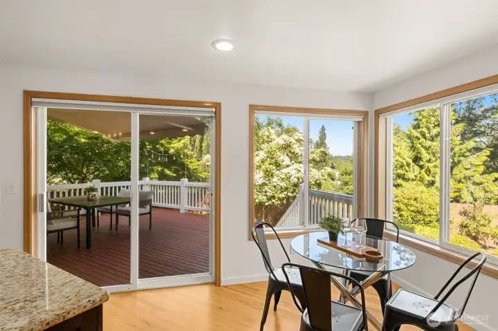 Breakfast nook connecting to the outdoors
