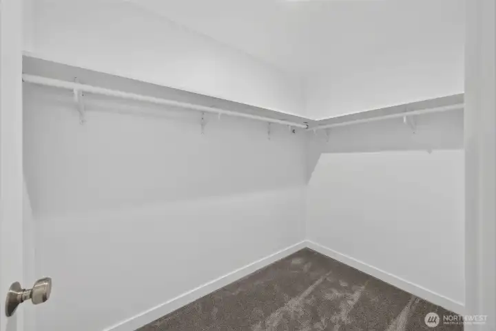 A spacious walk-in closet off the primary ensuite gives you the storage you need and the easy everyday function you’ll love.