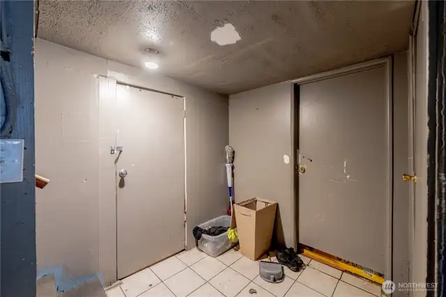 Doors to Bed #3 & Bed #4