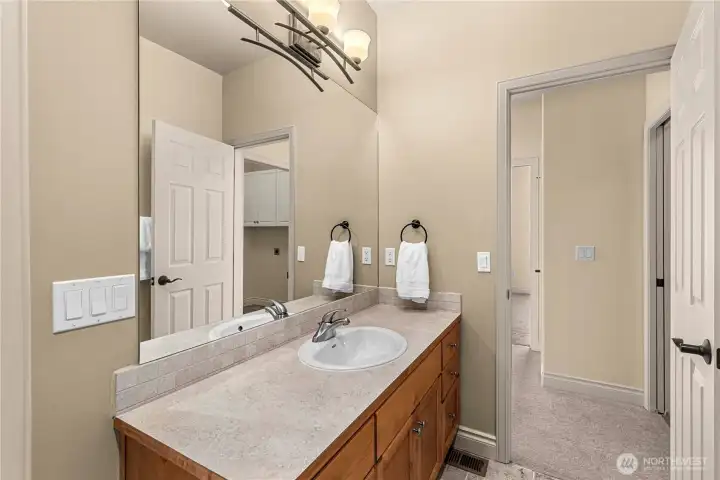 More main bath