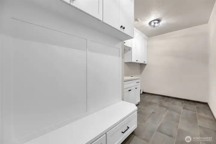 Mudroom/Laundry