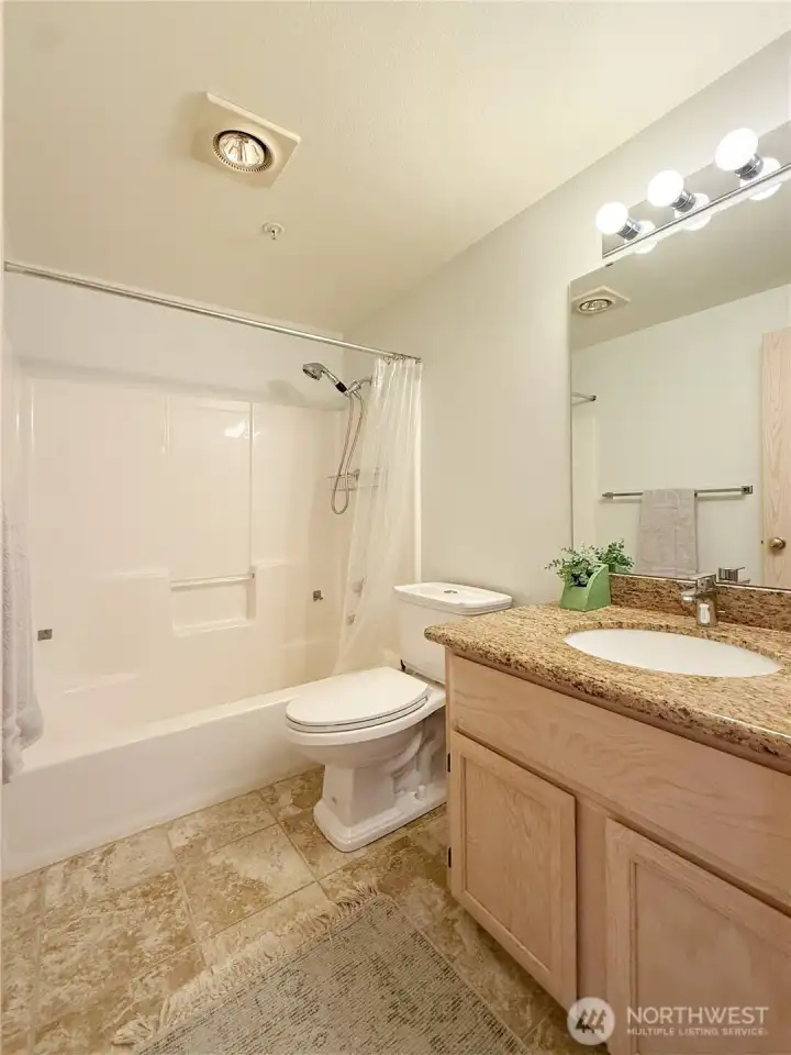 Full 2nd Bathroom