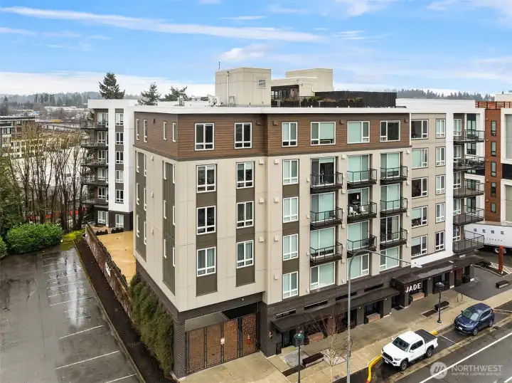 Modern condo living just minutes from dining, shopping, and parks.