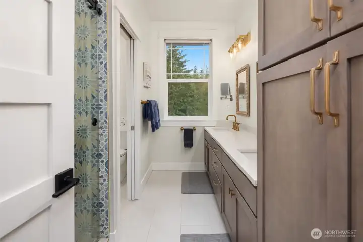 Bathroom 2