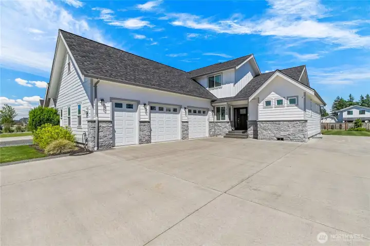 Welcome Home to 814 Rye Court