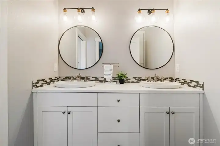 Double sinks Bathroom #2 upstairs