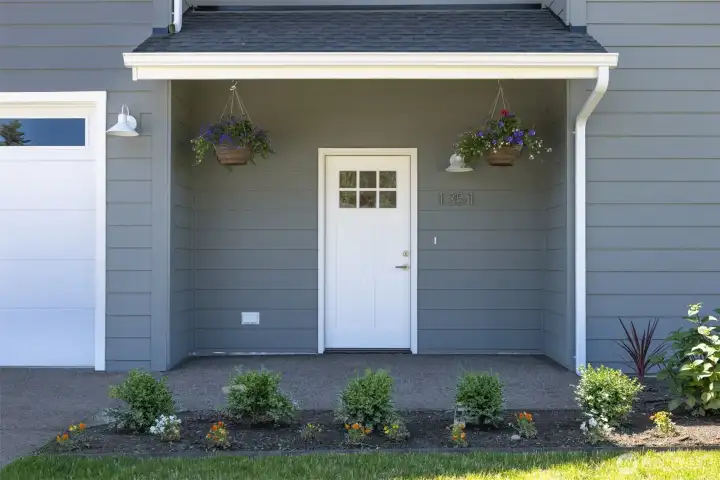 The entry is well defined and welcoming from the exterior...and the interior, as well. The entry is well defined and welcoming from the exterior...and the interior, as well.