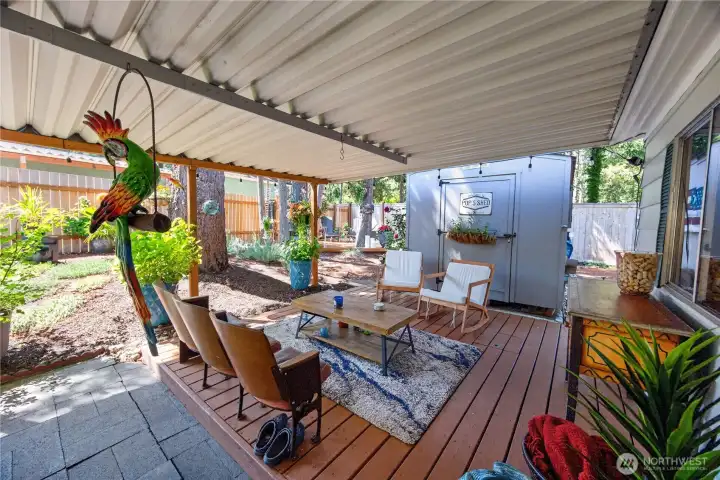 Wonderful covered area to relax!