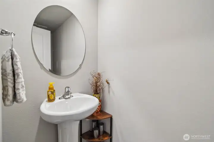 1/2 Bathroom