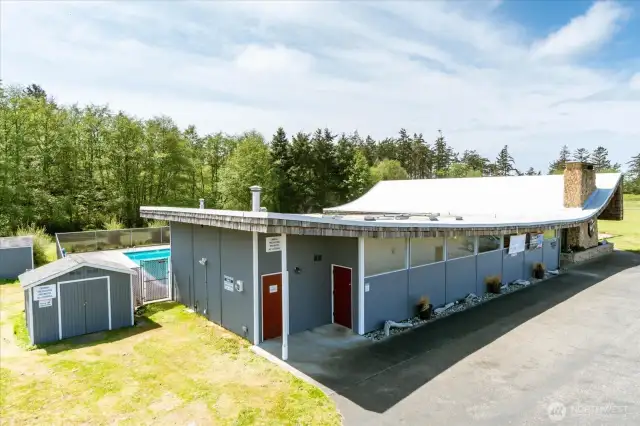 Sierra Country Club clubhouse.